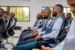 Lagride Captains Celebrate 100 New Electric Vehicle Additions to the Fleet and Enhanced Car Leasing and Driver Packages
