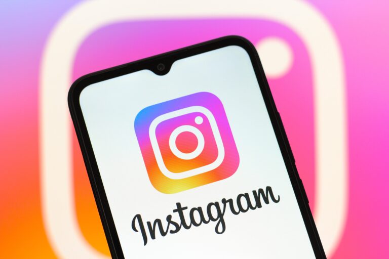 instagram comment pinning