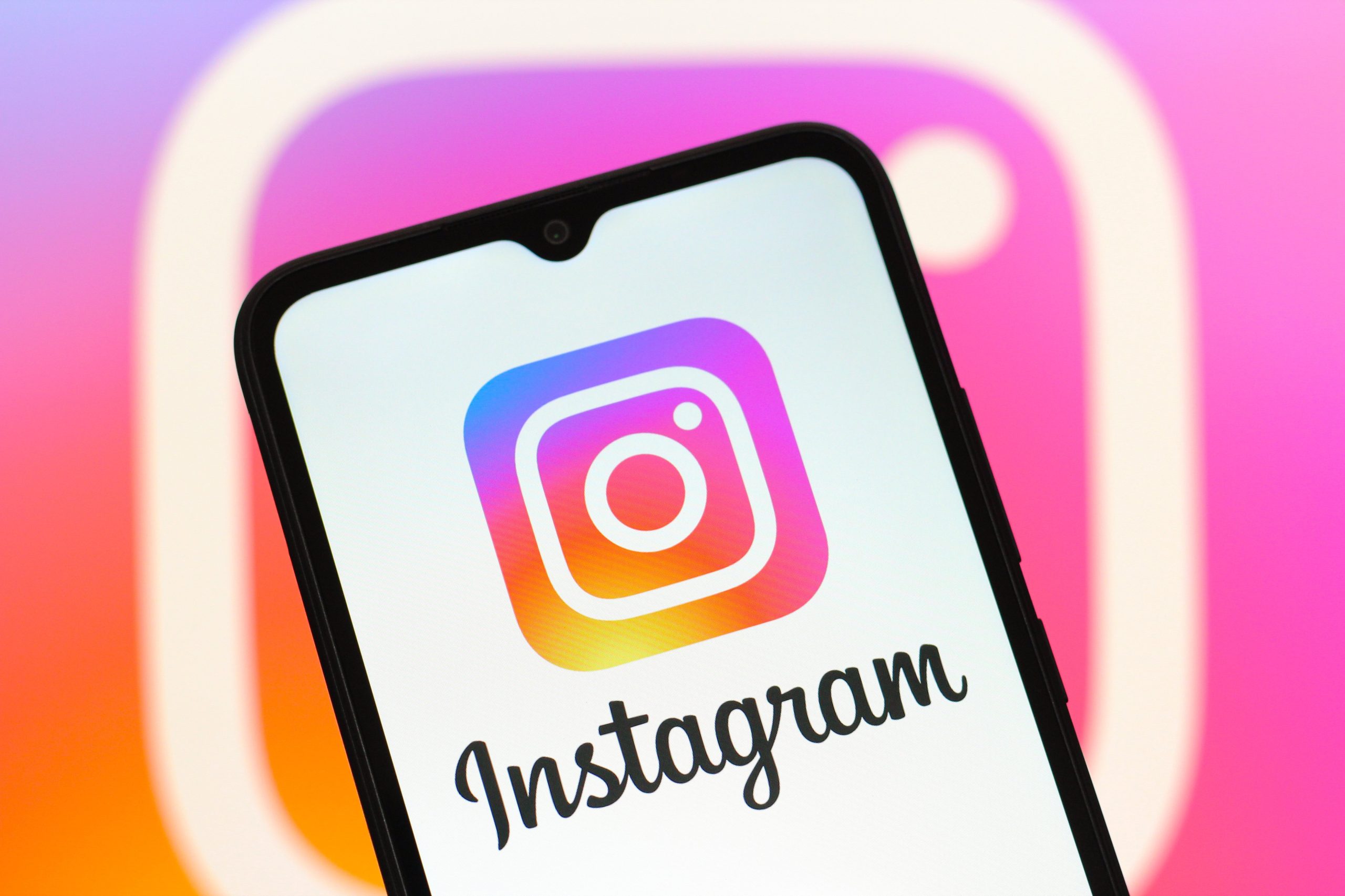 Instagram Now Lets You Pin Your Own Comments on Posts & Reels