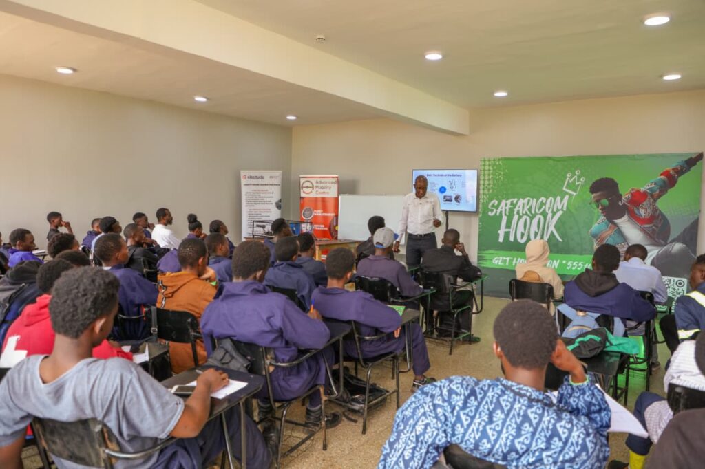 Safaricom's Hook Circle Youth Programme Surpasses One Million Beneficiaries in Kenya 1 Safaricom Hook Circle Kiambu